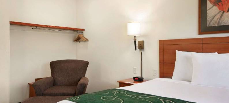 娄摩(科文顿附近)Travelodge by Wyndham酒店(Travelodge by Wyndham Low Moor Near Covington)图片