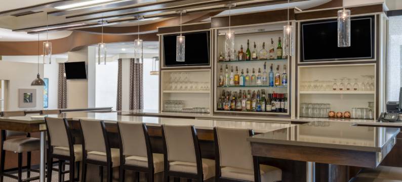 格林斯伯勒体育馆假日酒店(Holiday Inn GREENSBORO COLISEUM by IHG)图片