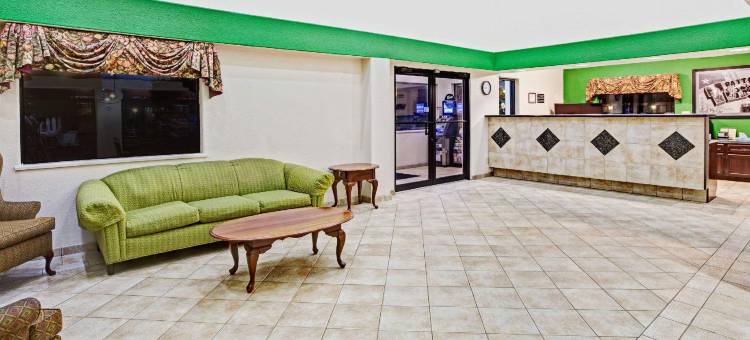 贝敦/I-10 温德姆速 8 酒店(Super 8 by Wyndham Baytown / I-10)图片