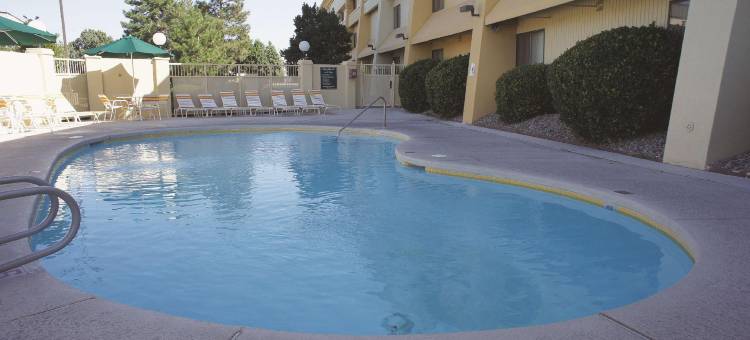 阿尔伯克基日报中心西北拉昆塔温德姆套房酒店(La Quinta Inn & Suites by Wyndham Albuquerque Journal Ctr NW)图片