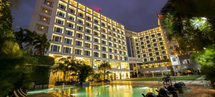 快捷商务豪华酒店(Express Inn the Business Luxury Hotel)图片