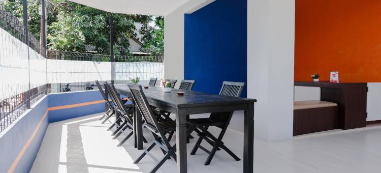 OYO 1566 埃尔雷伊希家庭住宅-沙里亚(OYO 1566 El Reyshi Family Residence Syariah)图片