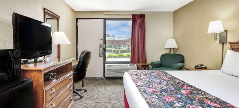 胡佛伯明翰温德姆戴斯酒店(Days Inn by Wyndham Hoover Birmingham)图片