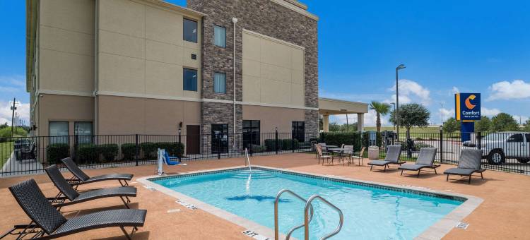 北维多利亚舒适套房酒店(Comfort Inn & Suites Victoria North)图片