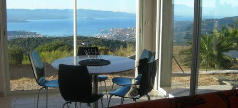 吉特萨斯昂酒店(Gîtes Sassone, Piscine, Jacuzzi et Vue Mer Panoramique Sur Ajaccio)图片