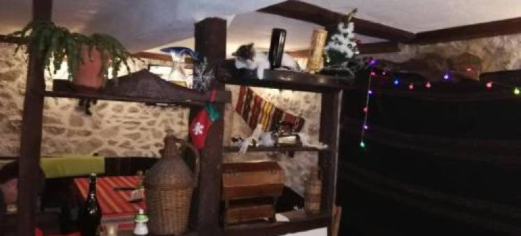 Eco Village under the Cliffs图片