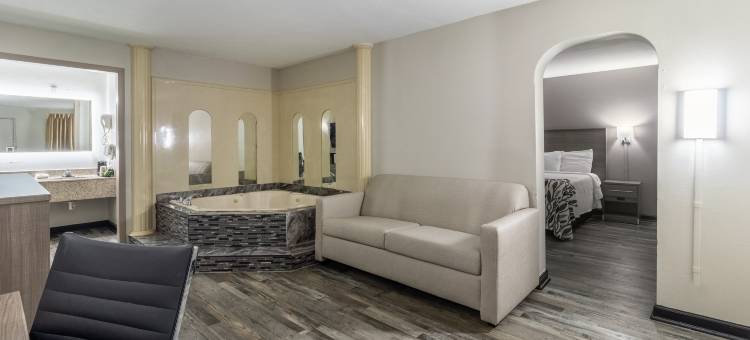 杰克逊红顶套房酒店(Red Roof Inn & Suites Jackson, TN)图片