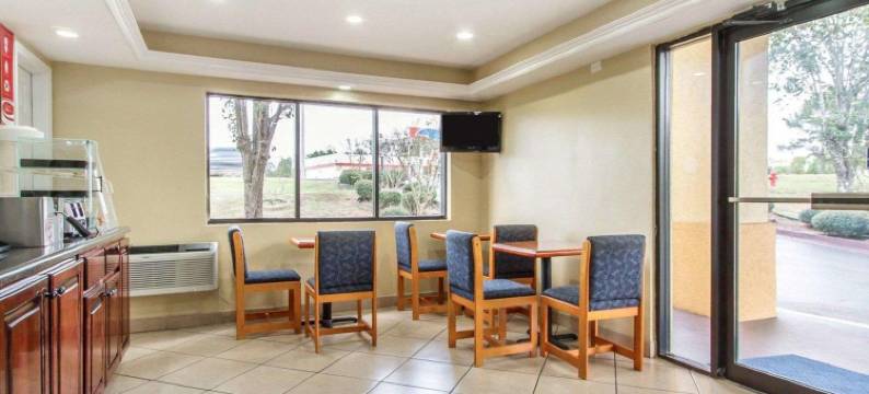 伊克诺旅馆套房酒店(Econo Lodge Inn & Suites)图片