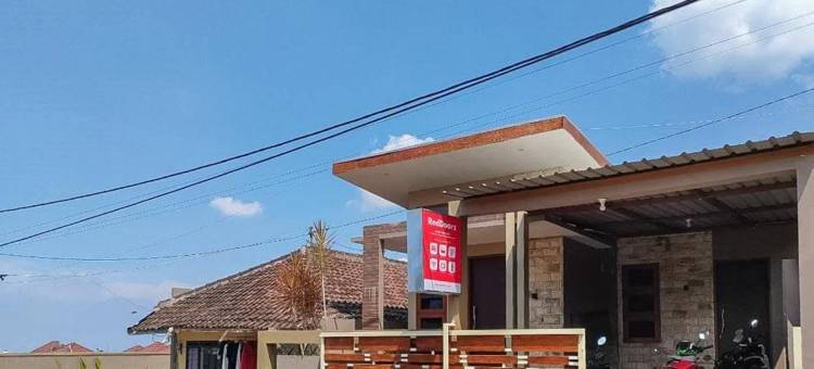 红多兹酒店-近巴图BNS(RedDoorz Near Bns Batu)图片