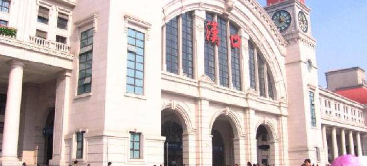 7天优品Premium酒店(武汉汉口火车站长港路地铁站店)图片