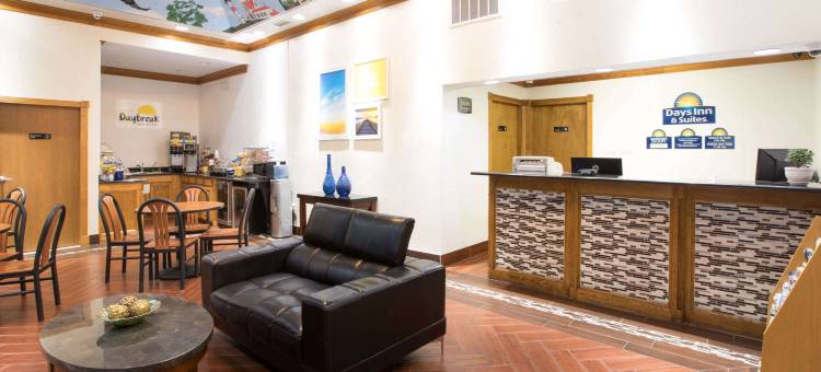 比格斯普林戴斯套房酒店(Days Inn & Suites by Wyndham Big Spring)图片