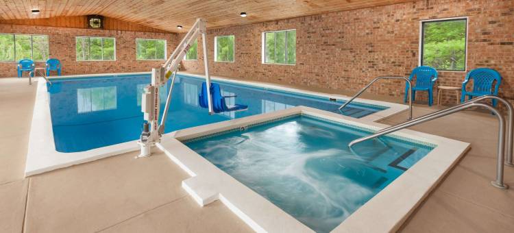 马尼斯蒂温德姆呗盟酒店(Baymont by Wyndham Manistee)图片