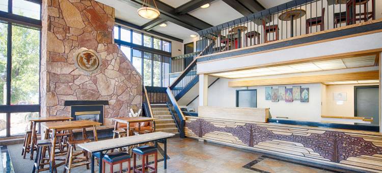 米苏拉红狮套房酒店(Red Lion Inn & Suites Missoula)图片