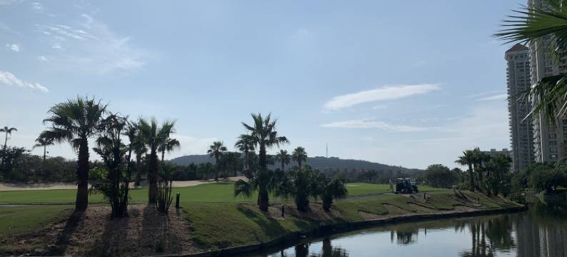 俯瞰全视野高尔夫球场亲海大五房公寓(冠岭路分店)图片