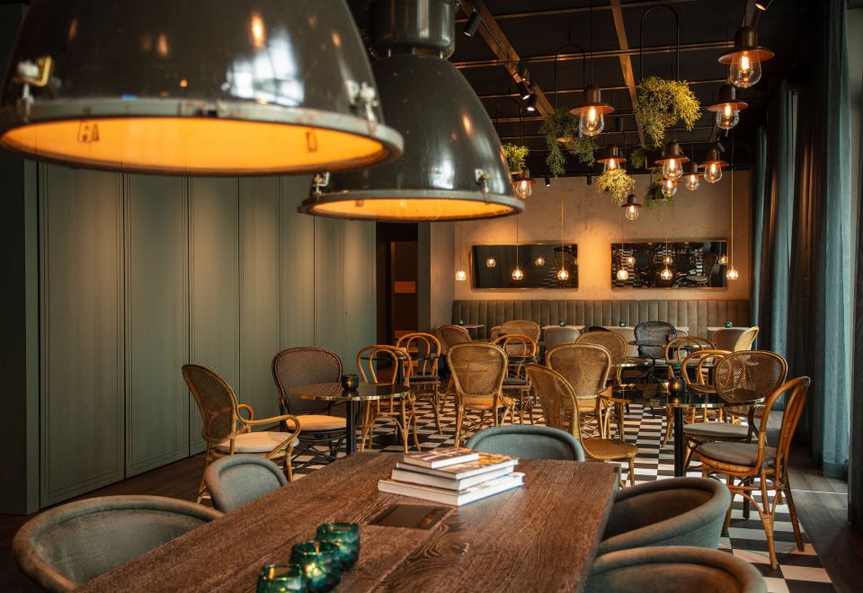 Motel One Saarbrücken Hotel Overview