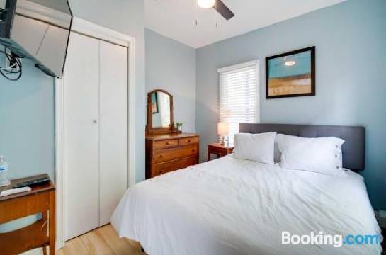 Charming Ocean City Apartment Less Than 1 Mi to Boardwalk!