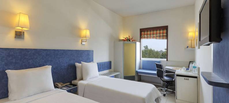 鲁尔基霍姆特尔酒店(Hometel Roorkee)图片