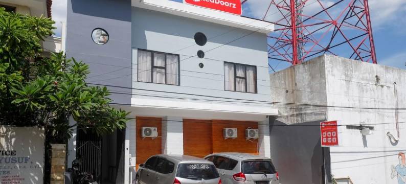 红门酒店-近三宝垄腾特雷姆商场(RedDoorz Near Tentrem Mall Semarang)图片