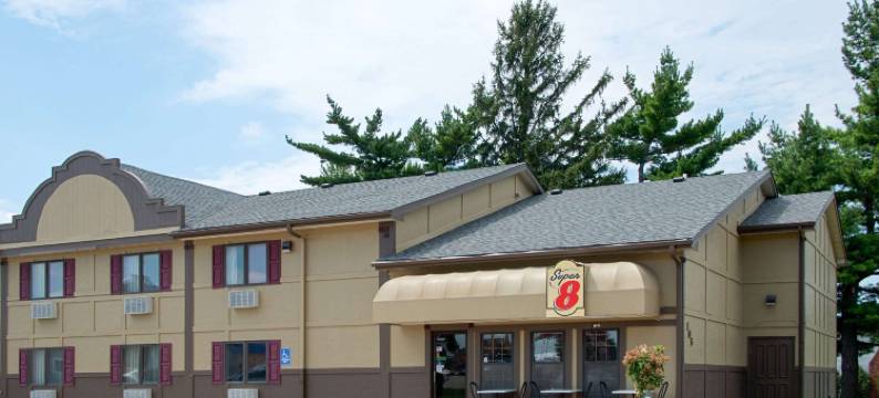 佩拉温德姆速8酒店(Super 8 by Wyndham Pella)图片