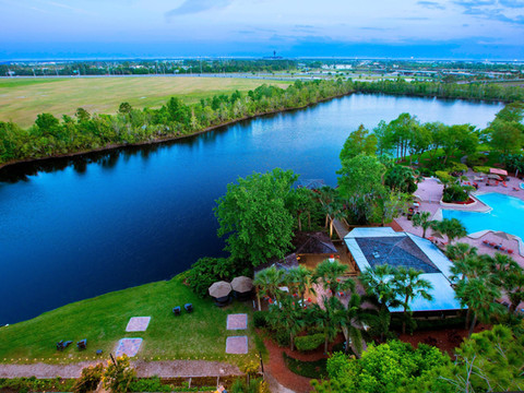 奥兰多机场湖畔万豪酒店