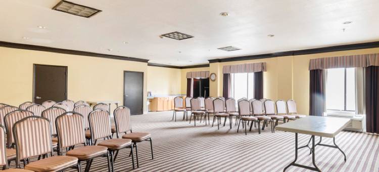 休斯顿布鲁克霍洛呗盟酒店(Baymont by Wyndham Houston Brookhollow)图片