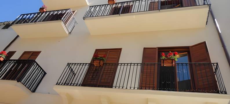 巴迪亚客房早餐酒店(Badia Rooms & Breakfast)图片