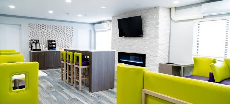 伯明翰因弗内斯拉昆塔温德姆酒店(La Quinta Inn by Wyndham Birmingham - Inverness)图片