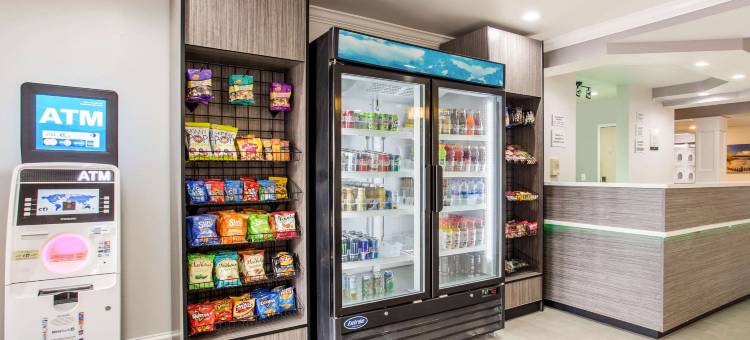 近奥特莱斯的默特尔比奇品质酒店及套房(Quality Inn & Suites Myrtle Beach Near Outlets)图片