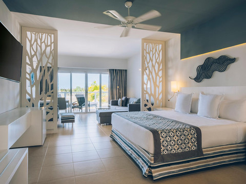 奥尔金伊波罗之星珊瑚海岸酒店