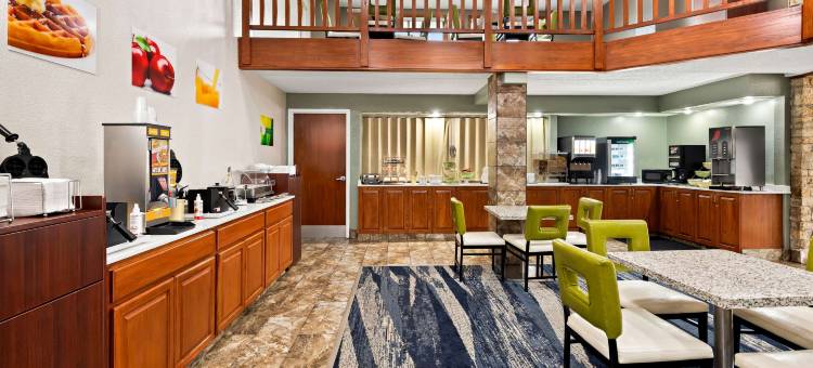 梅森郊区开间 靠近国王岛(Suburban Studios Mason Near Kings Island)图片