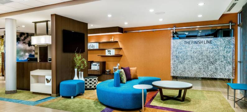 凡镇-坎顿地区万枫酒店及套房(Fairfield Inn & Suites Van Canton Area)图片