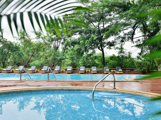 孟买湖畔小木屋-万豪行政公寓