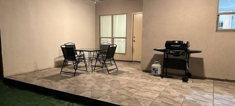 Cozy 3-bedroom townhome, best location in North Laredo. Sleeps 6-8.图片