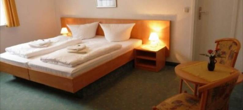 施罗斯公园酒店(Hotel Garni am Schlosspark)图片