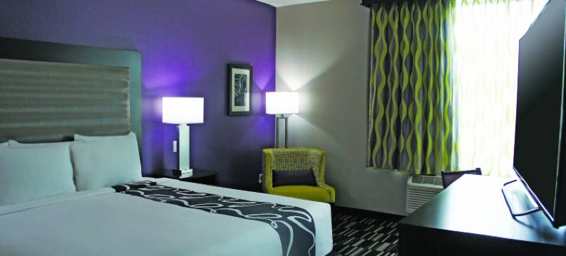 迈克艾伦会议中心拉昆塔温德姆套房酒店(La Quinta Inn & Suites by Wyndham McAllen Convention Center)图片