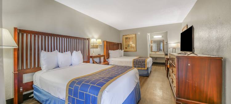 代托纳比奇市赛道戴斯酒店(Days Inn by Wyndham Daytona Beach Speedway)图片