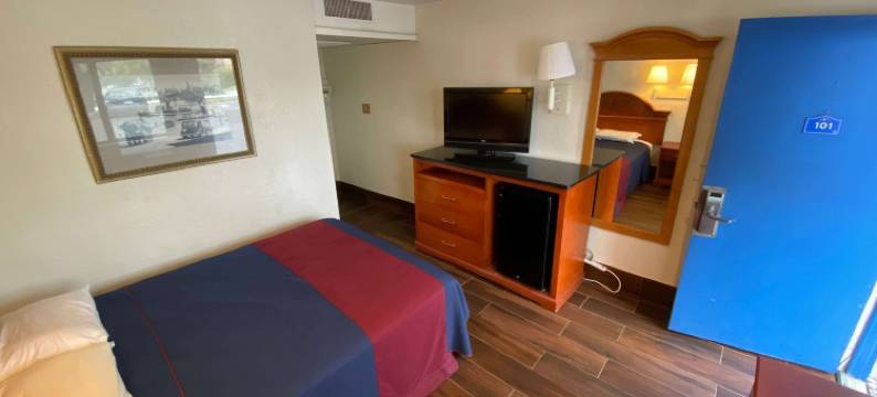 Travelodge by Wyndham Grand Rapids North图片