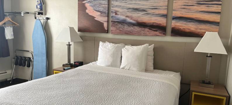 丰迪拉克戴斯酒店(Days Inn by Wyndham Fond du Lac)图片