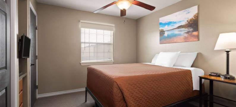 科图拉鹰巢 - 温德姆旅屋(Eagle's Den Suites Cotulla a Travelodge by Wyndham)图片