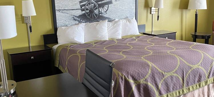 独立市温德姆速8酒店(Super 8 by Wyndham Independence IA)图片