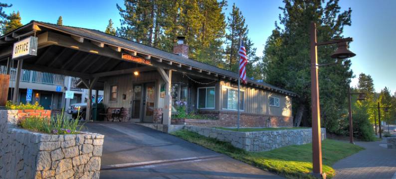 太浩湖市胡椒树旅馆(Pepper Tree Inn Tahoe City)图片