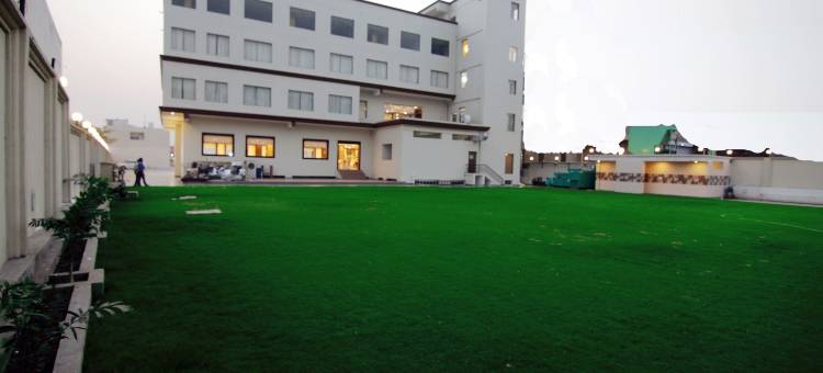 特立尼塔尔花园酒店(Hotel Trinetar Gardens)图片