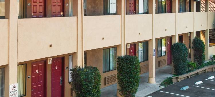 皮诺尔大学伯克利分校戴斯酒店(Days Inn by Wyndham Pinole Berkeley)图片