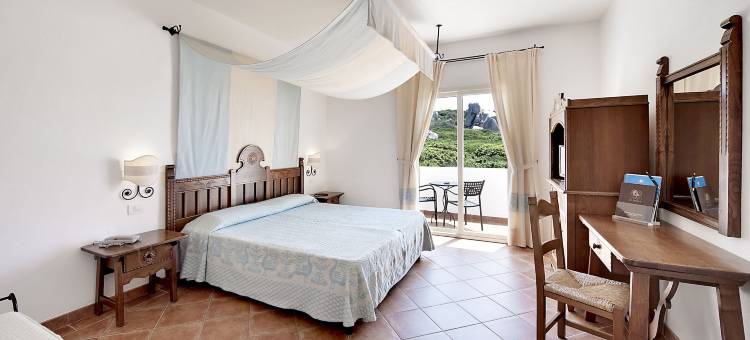 卡波特斯塔科隆纳大酒店(Colonna Grand Hotel Capo Testa, a Colonna Luxury Beach Hotel, Santa Teresa Sardegna)图片