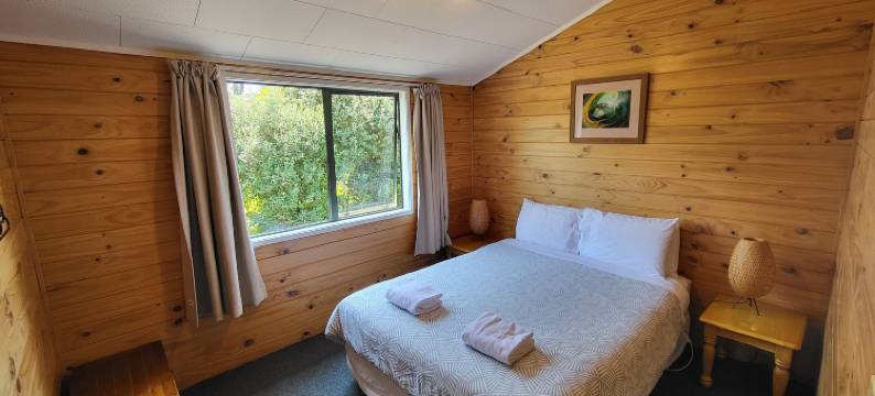 躲避拥挤的小径住宿和自行车之旅(Off the Beaten Trail ACC & Bike Tours)图片