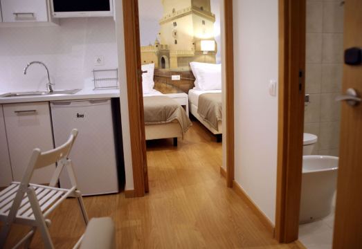 Lisbon Style Hotel Overview