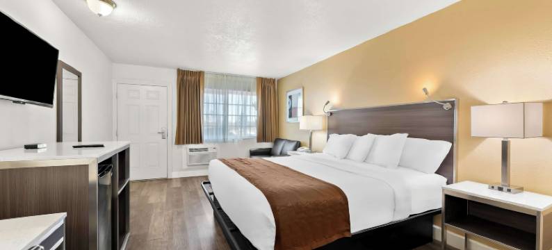 费拉格尔斯塔夫美洲最佳价值套房酒店(Americas Best Value Inn and Suites Flagstaff)图片