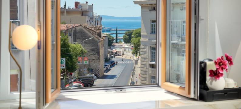 弗罗丝华丽酒店(Flos Luxury Rooms)图片