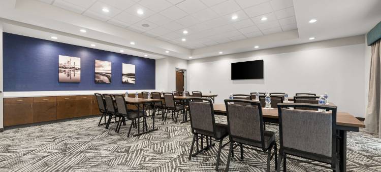 在贝塞默伯明翰的汉普顿客栈和套房(Hampton Inn and Suites Bessemer Birmingham)图片