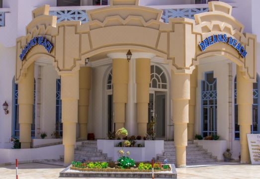 Hotel Dreams Beach Over view